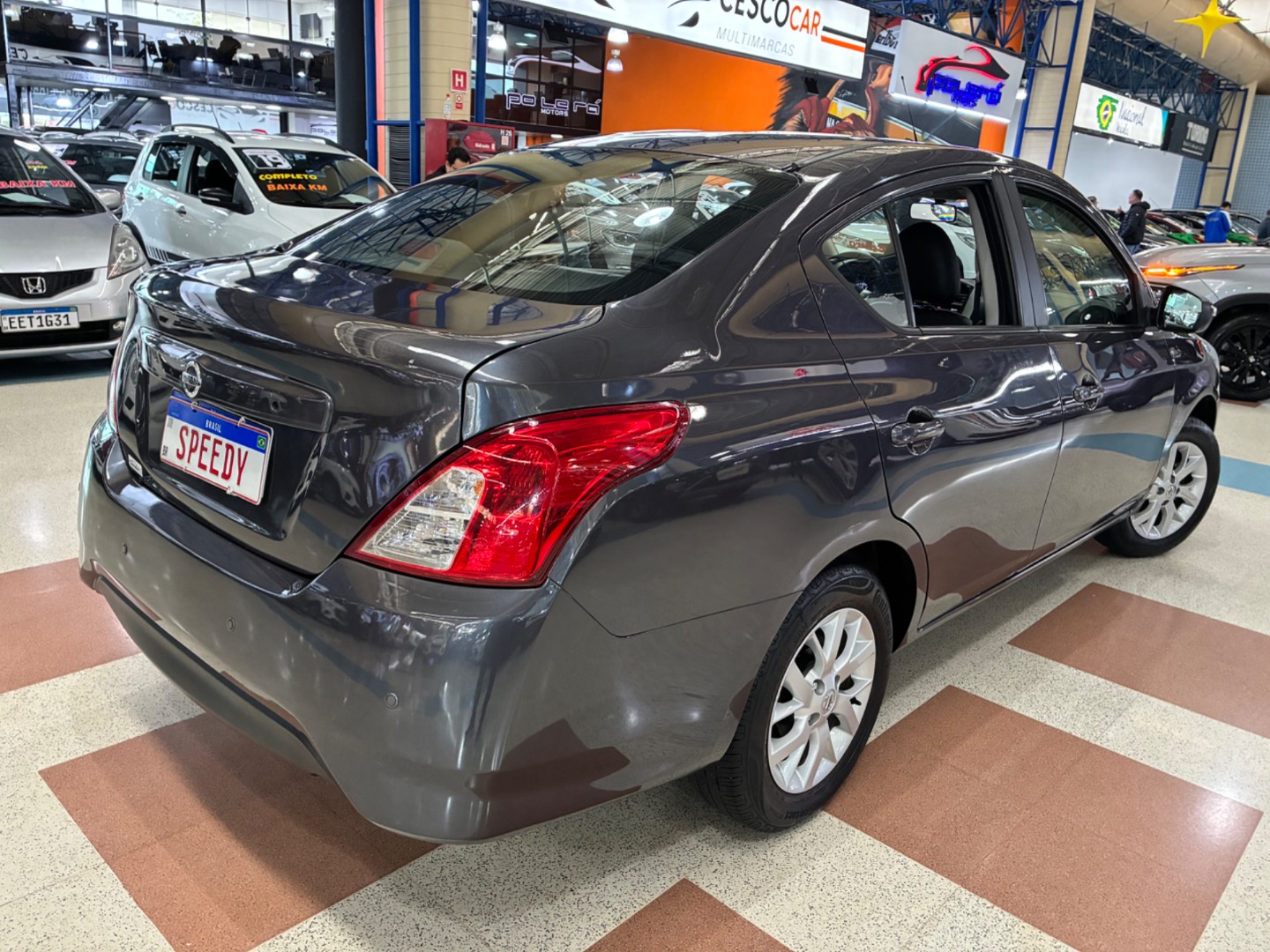 NISSAN VERSA