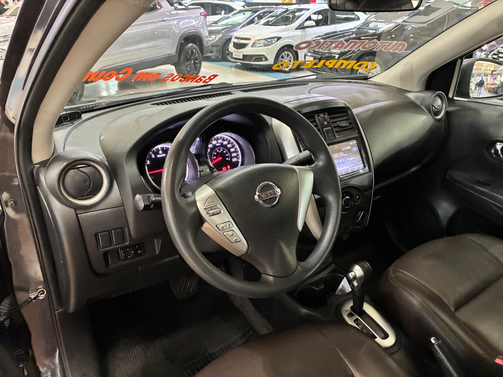 NISSAN VERSA