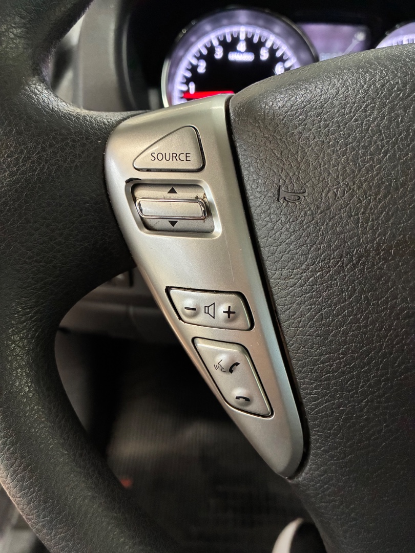 NISSAN VERSA