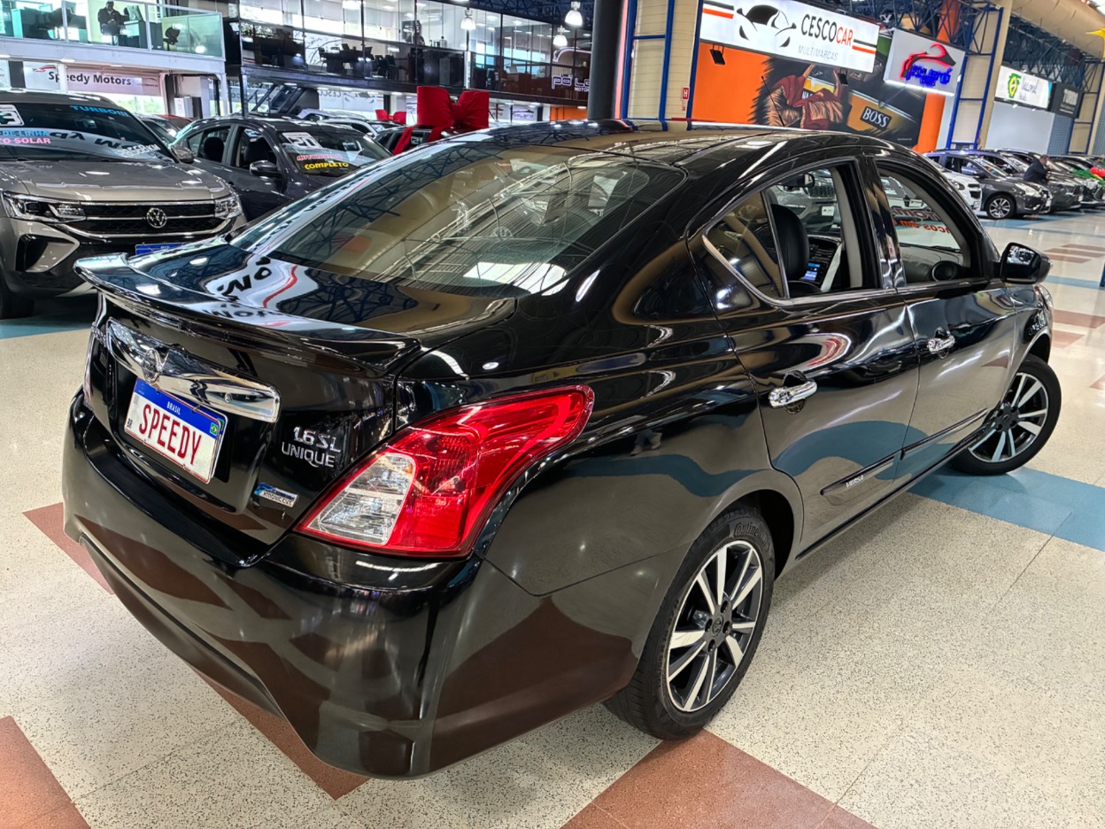 NISSAN VERSA