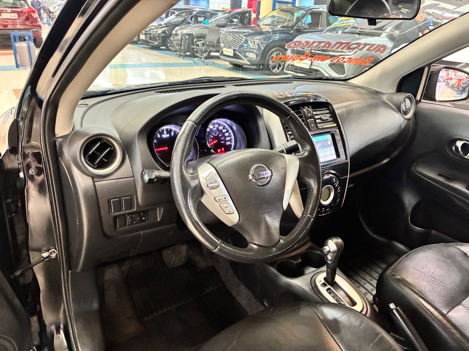 NISSAN VERSA