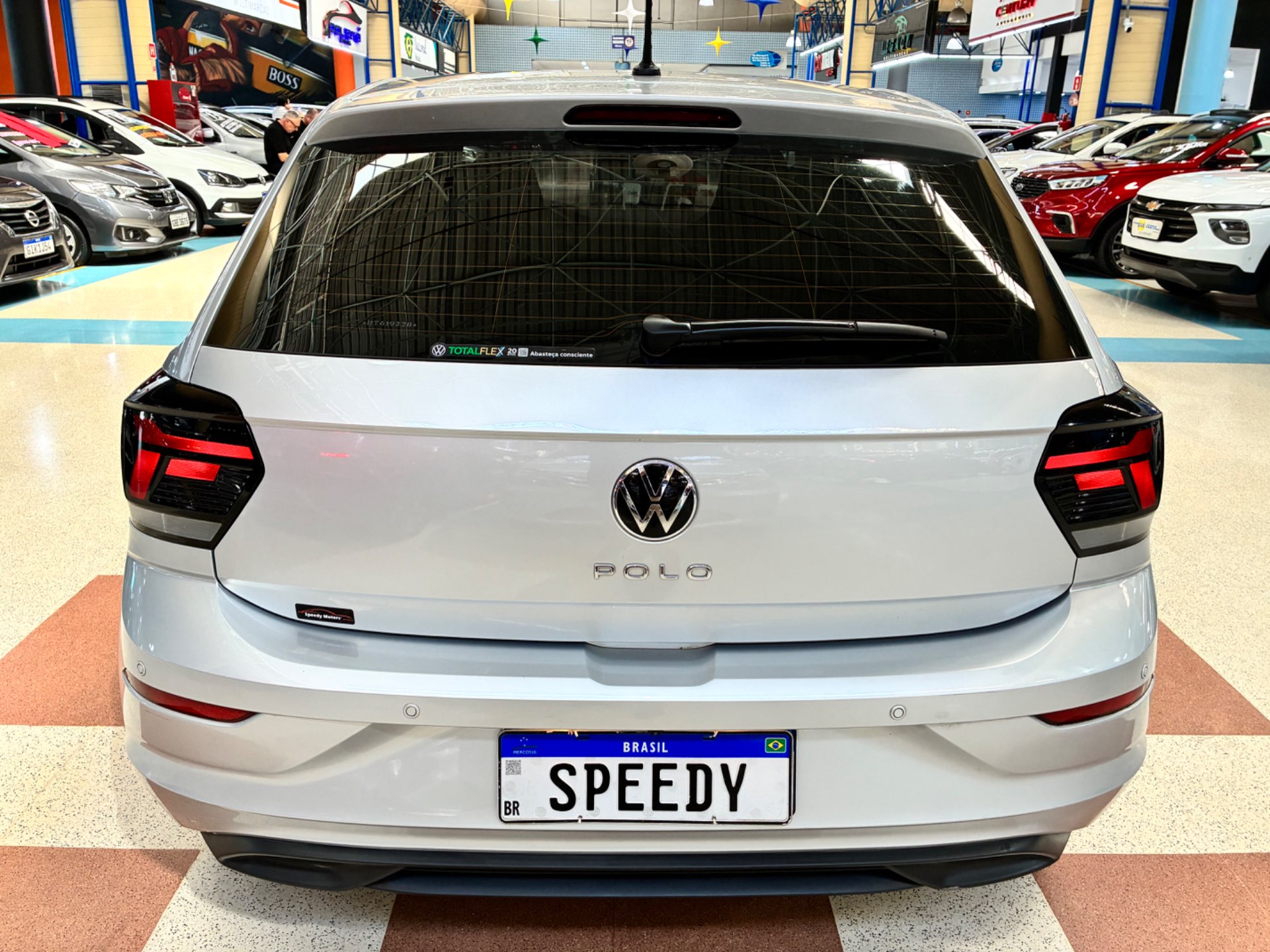 VOLKSWAGEN POLO