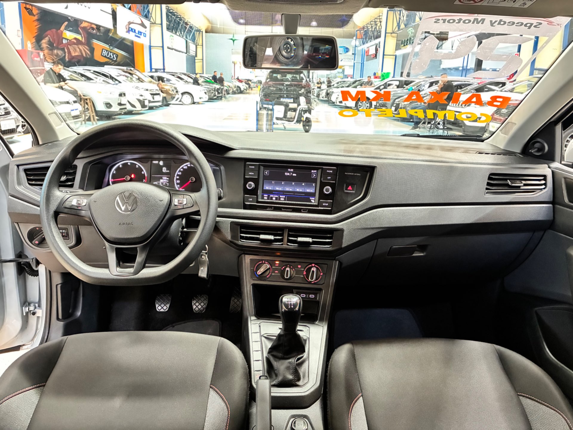 VOLKSWAGEN POLO