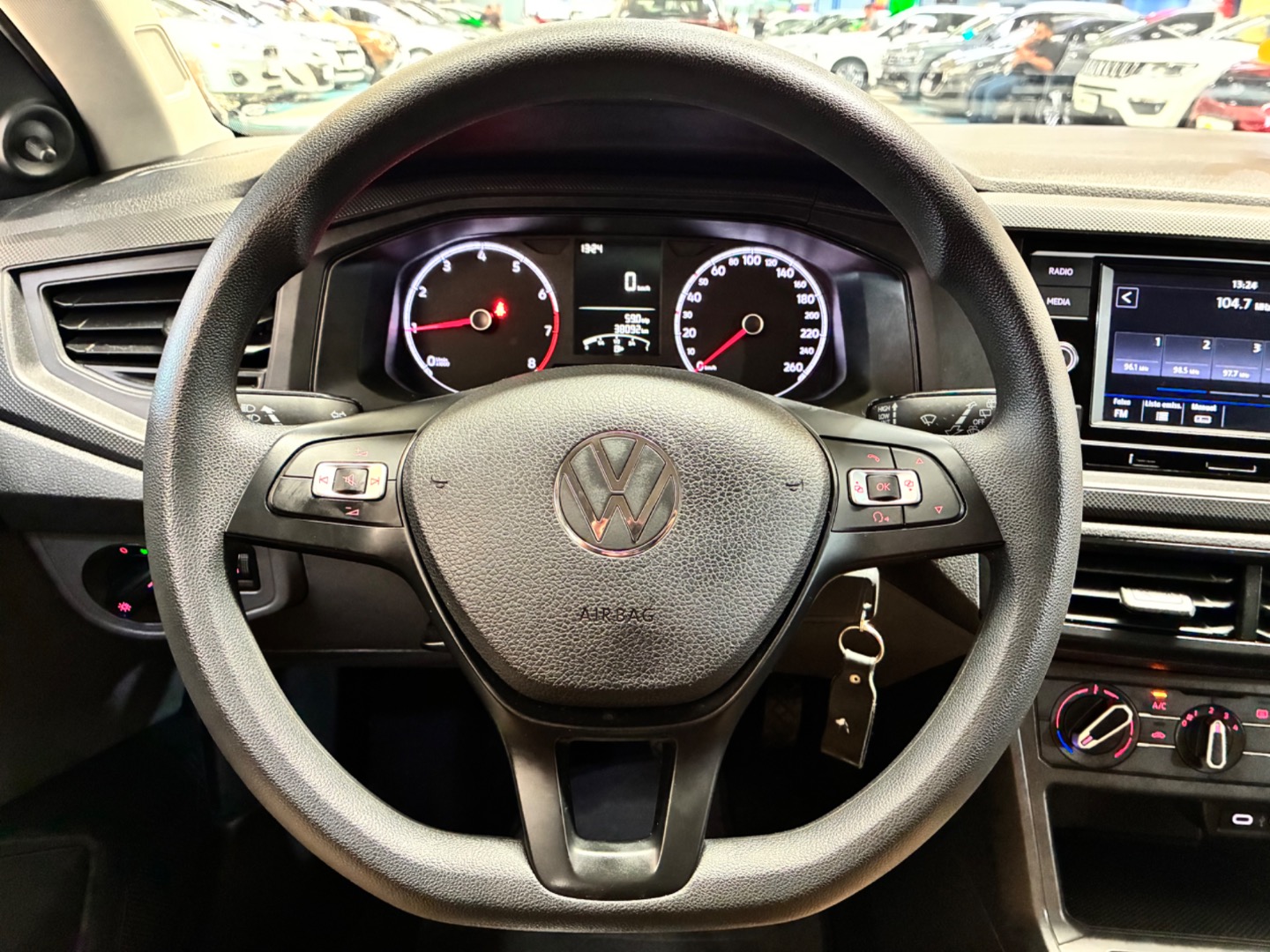 VOLKSWAGEN POLO