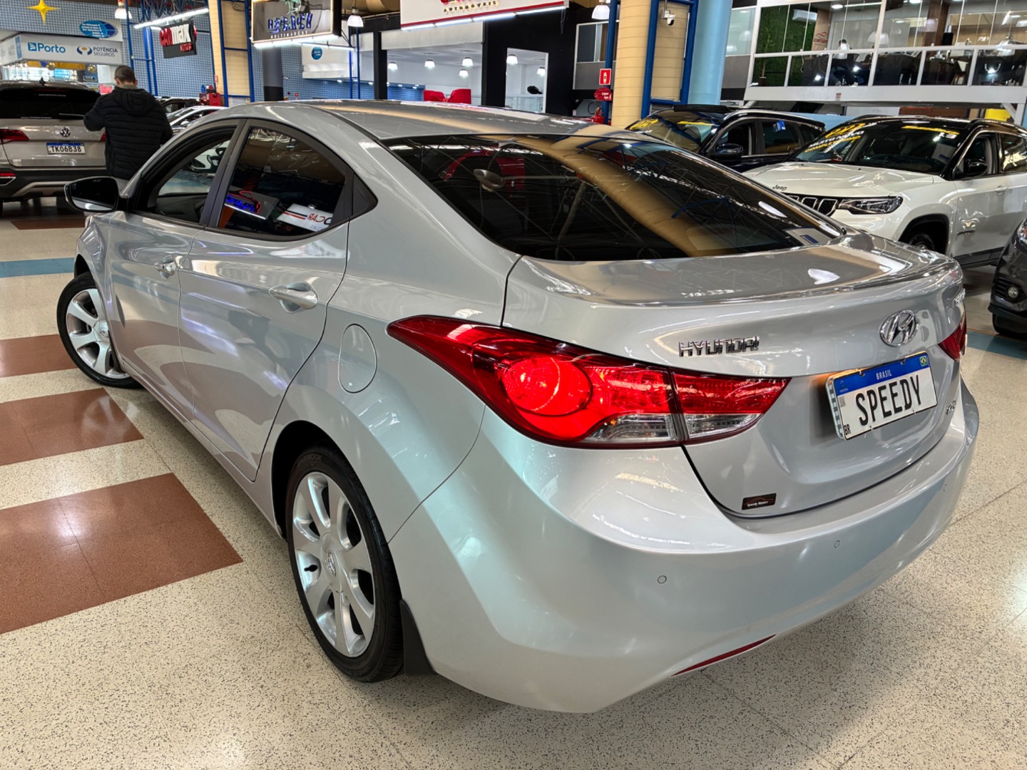 HYUNDAI ELANTRA