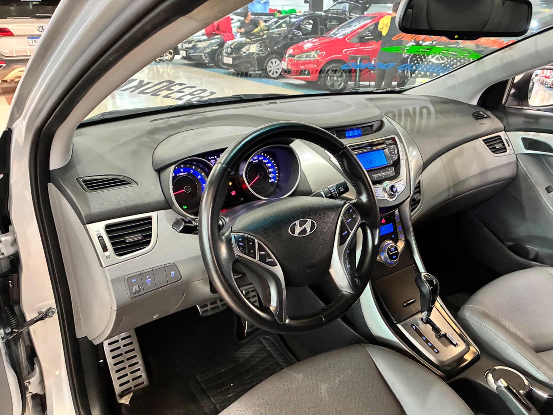HYUNDAI ELANTRA