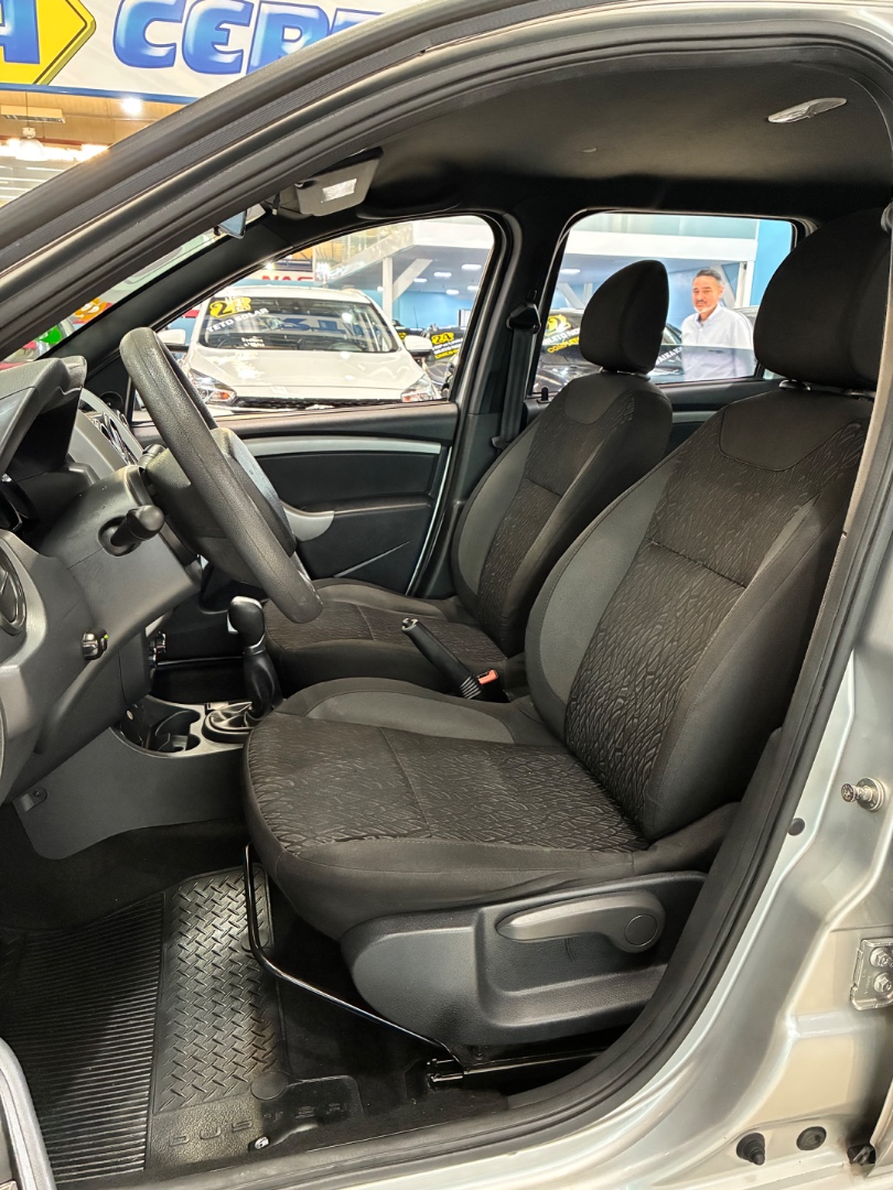 RENAULT DUSTER