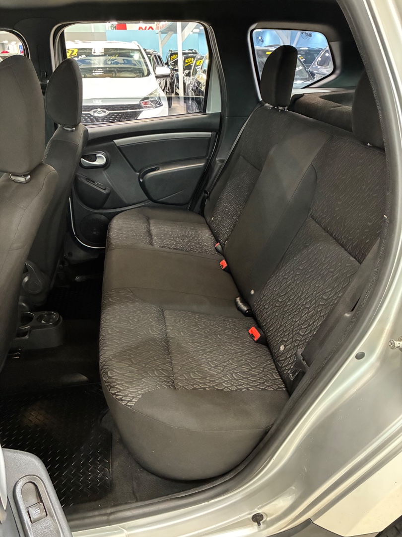 RENAULT DUSTER