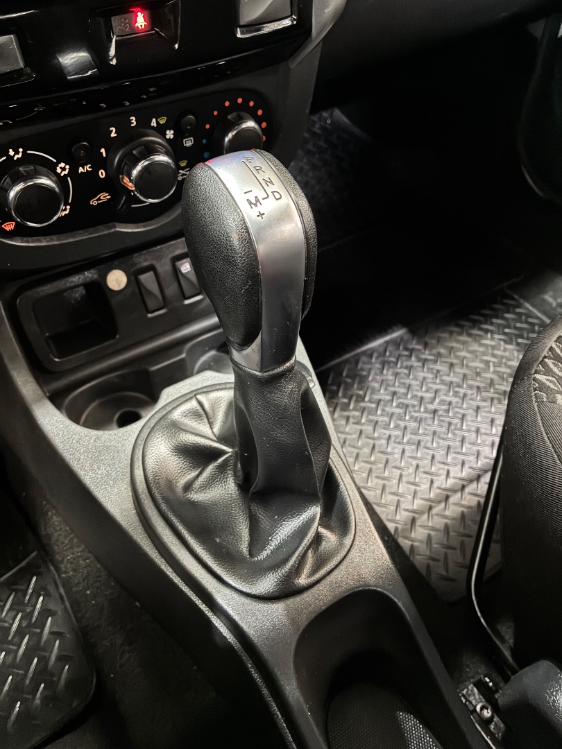 RENAULT DUSTER