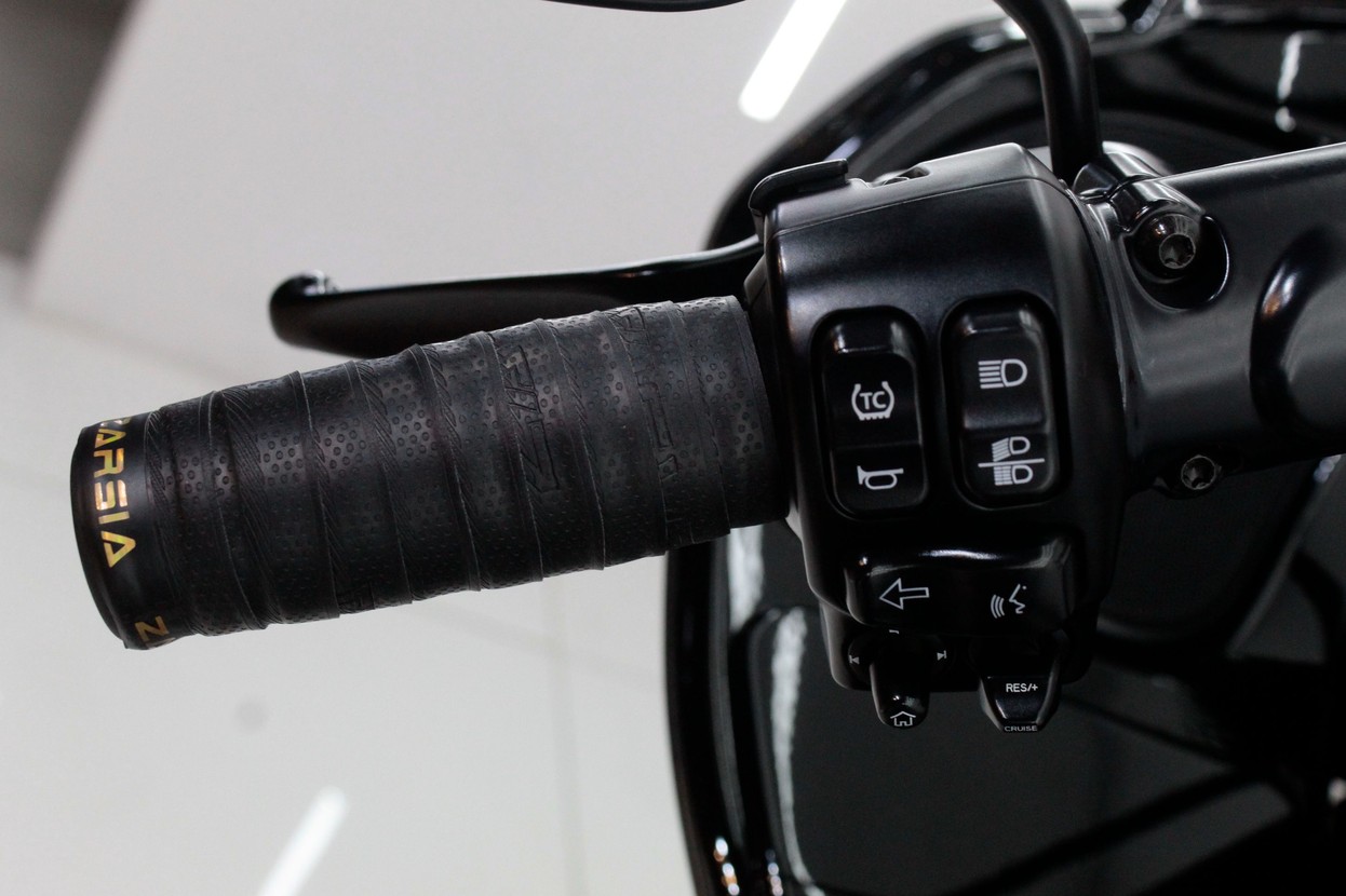 HARLEY-DAVIDSON ROAD GLIDE SPECIAL