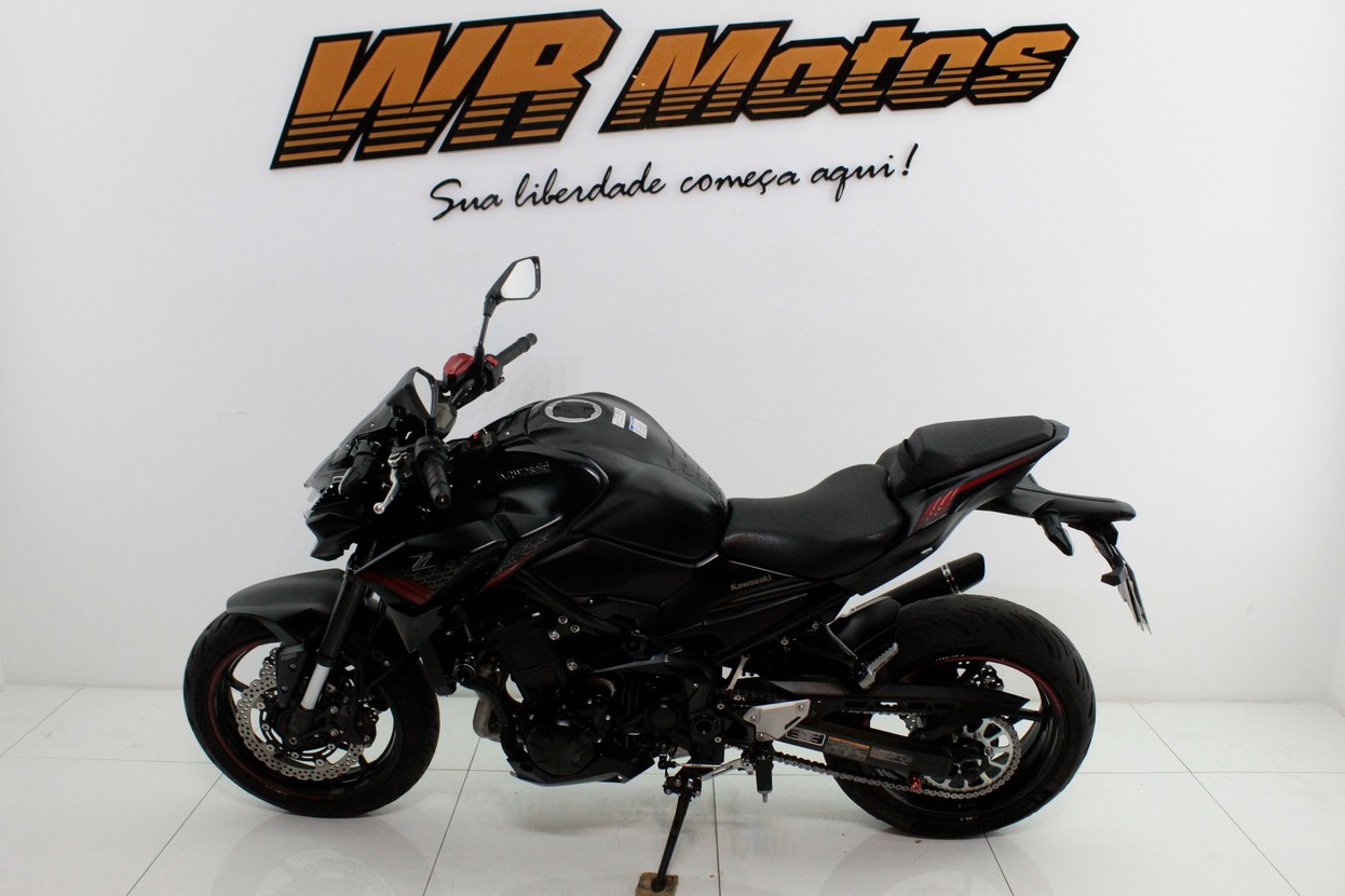KAWASAKI Z900