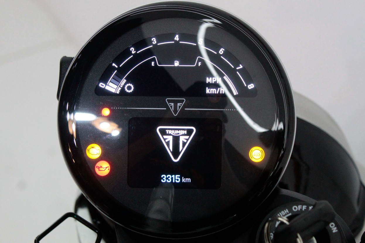 TRIUMPH SPEED TWIN 