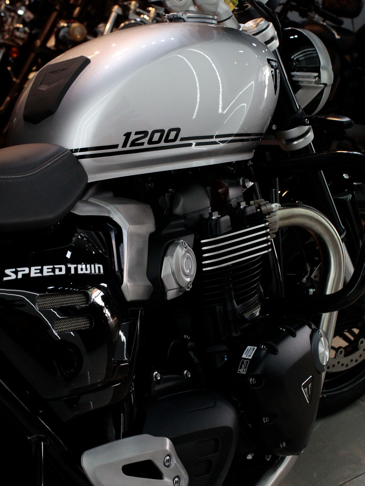 TRIUMPH SPEED TWIN 