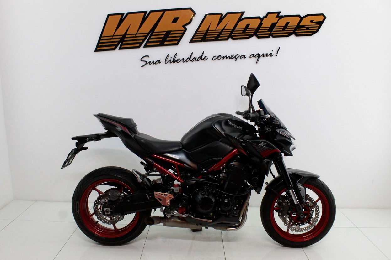 KAWASAKI Z900