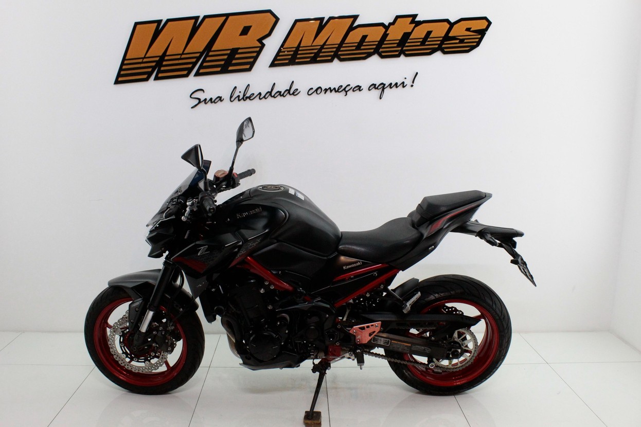 KAWASAKI Z900