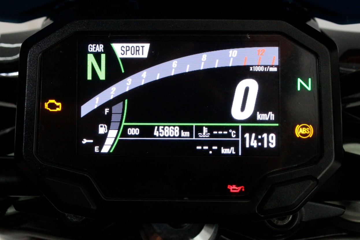 KAWASAKI Z900