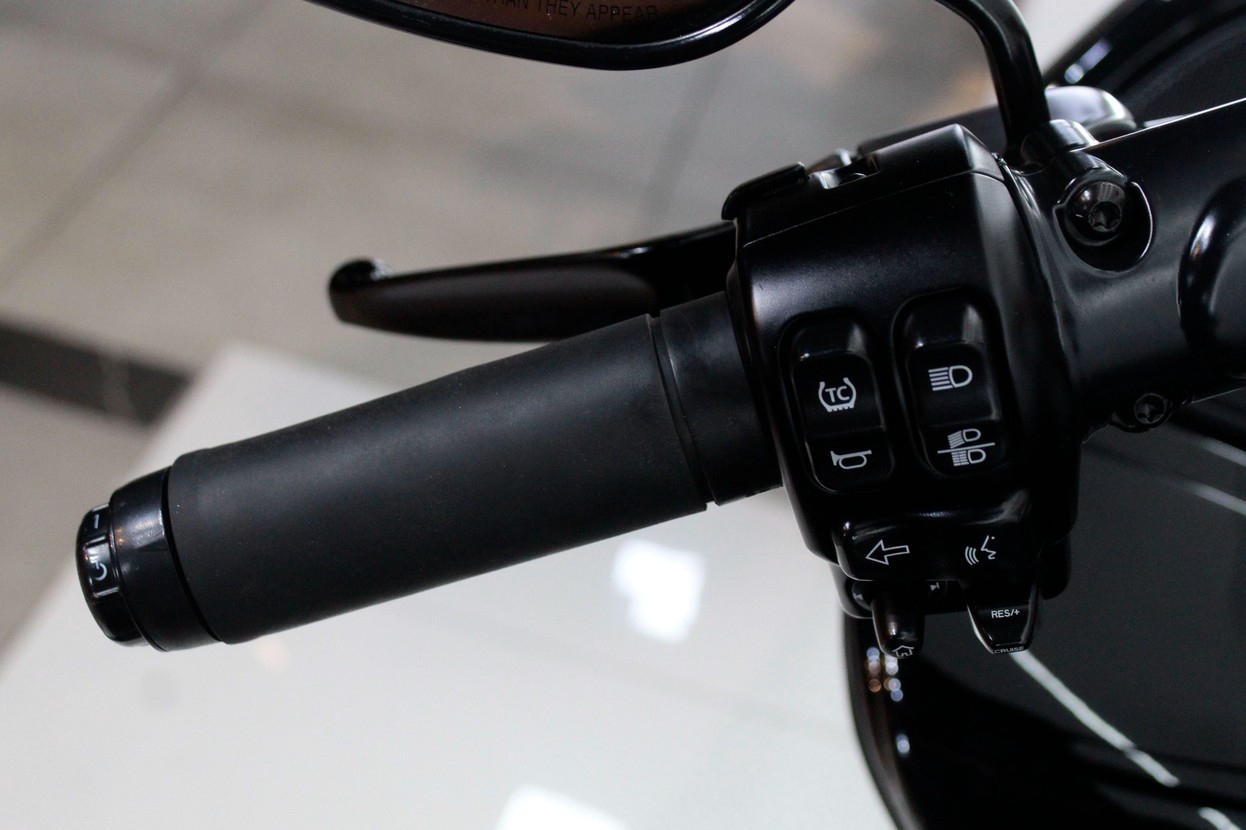 HARLEY-DAVIDSON ROAD GLIDE LIMITED