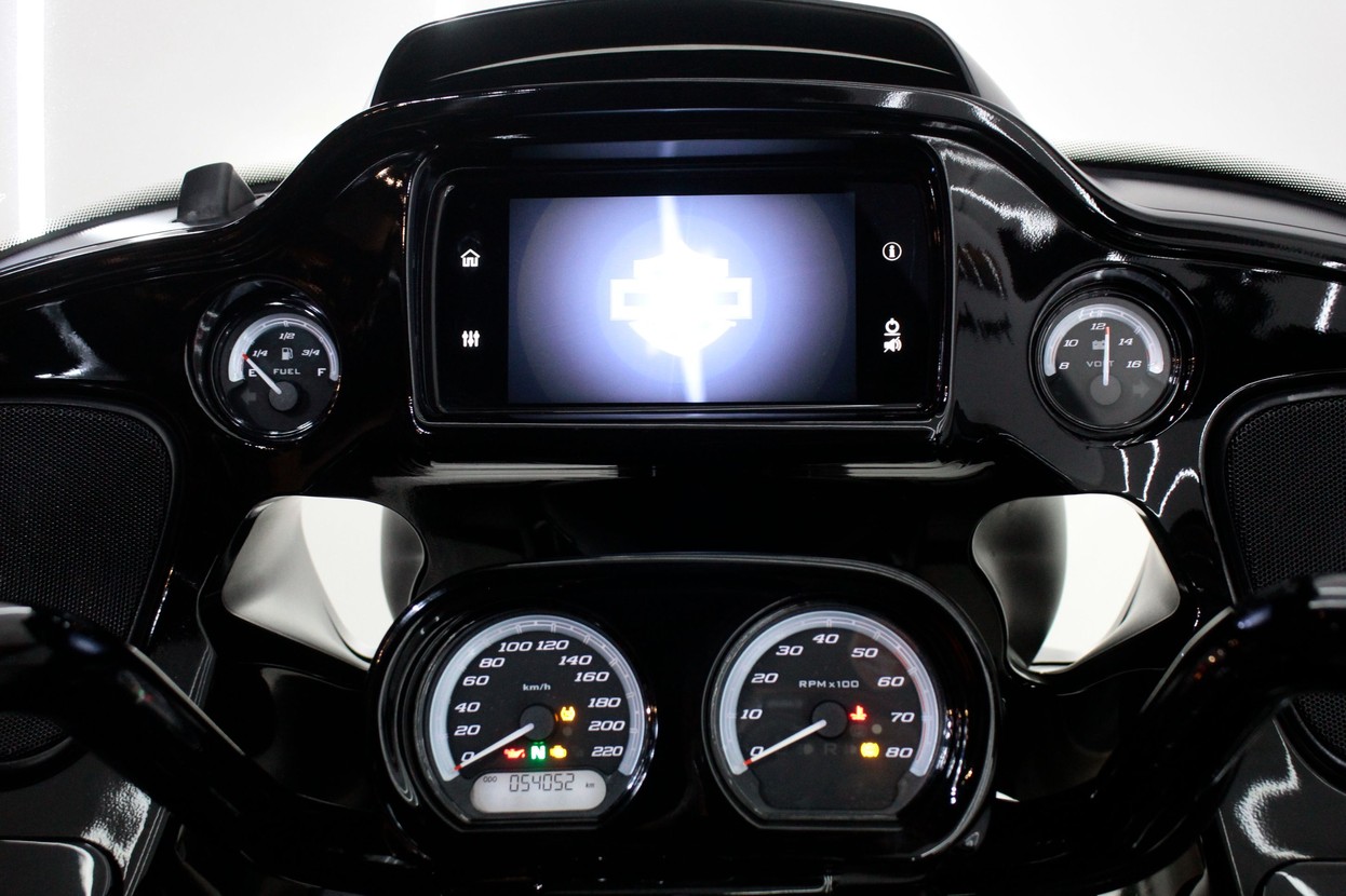 HARLEY-DAVIDSON ROAD GLIDE LIMITED