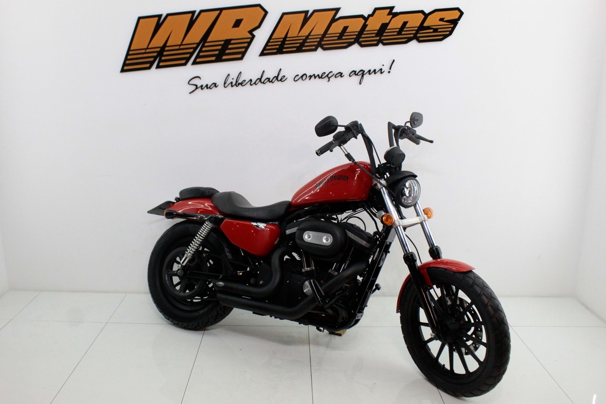 HARLEY-DAVIDSON SPORTSTER XL 883 R