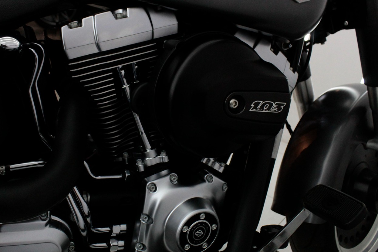 HARLEY-DAVIDSON FAT BOY FLSTF