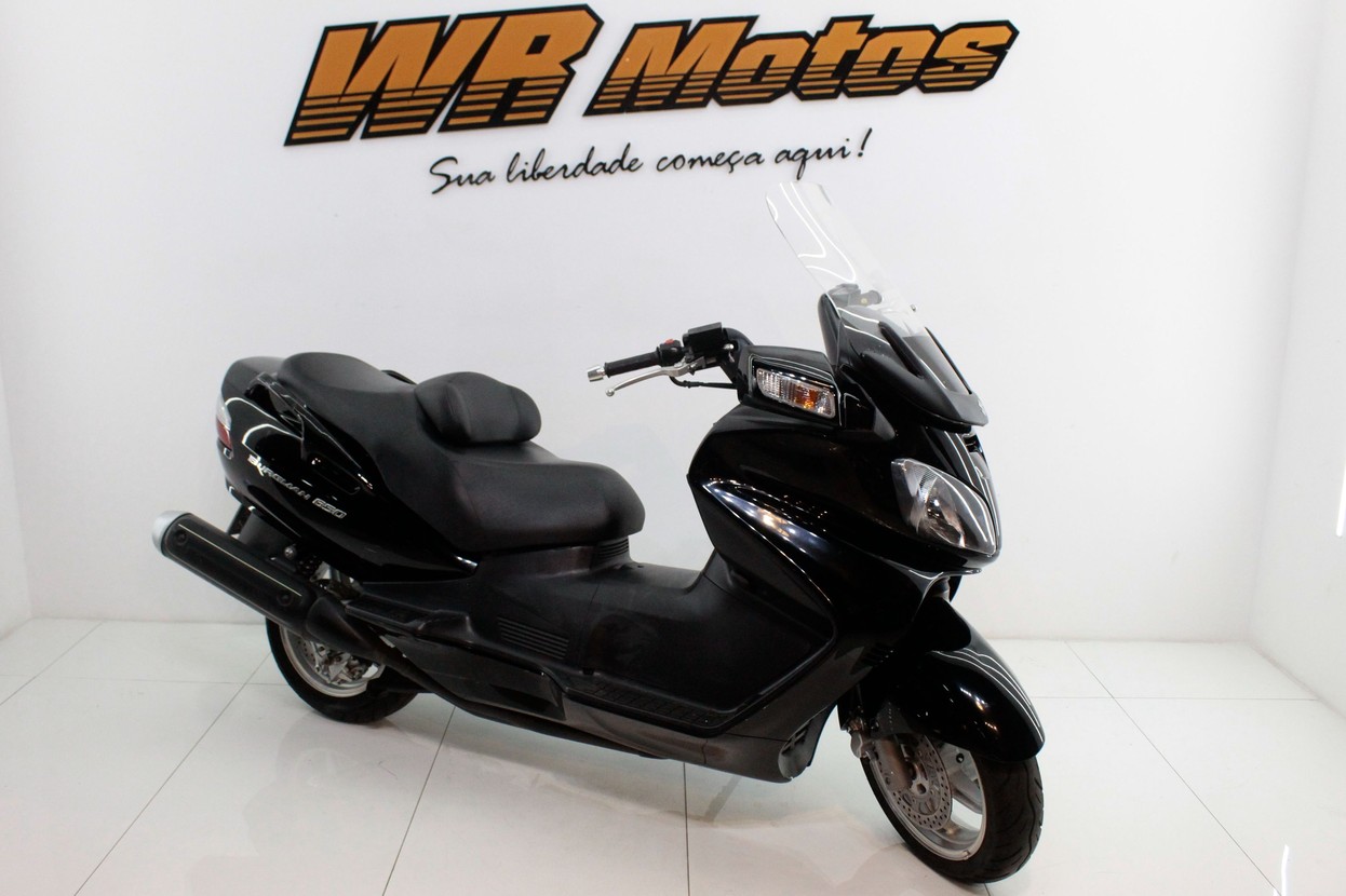 SUZUKI BURGMAN 650