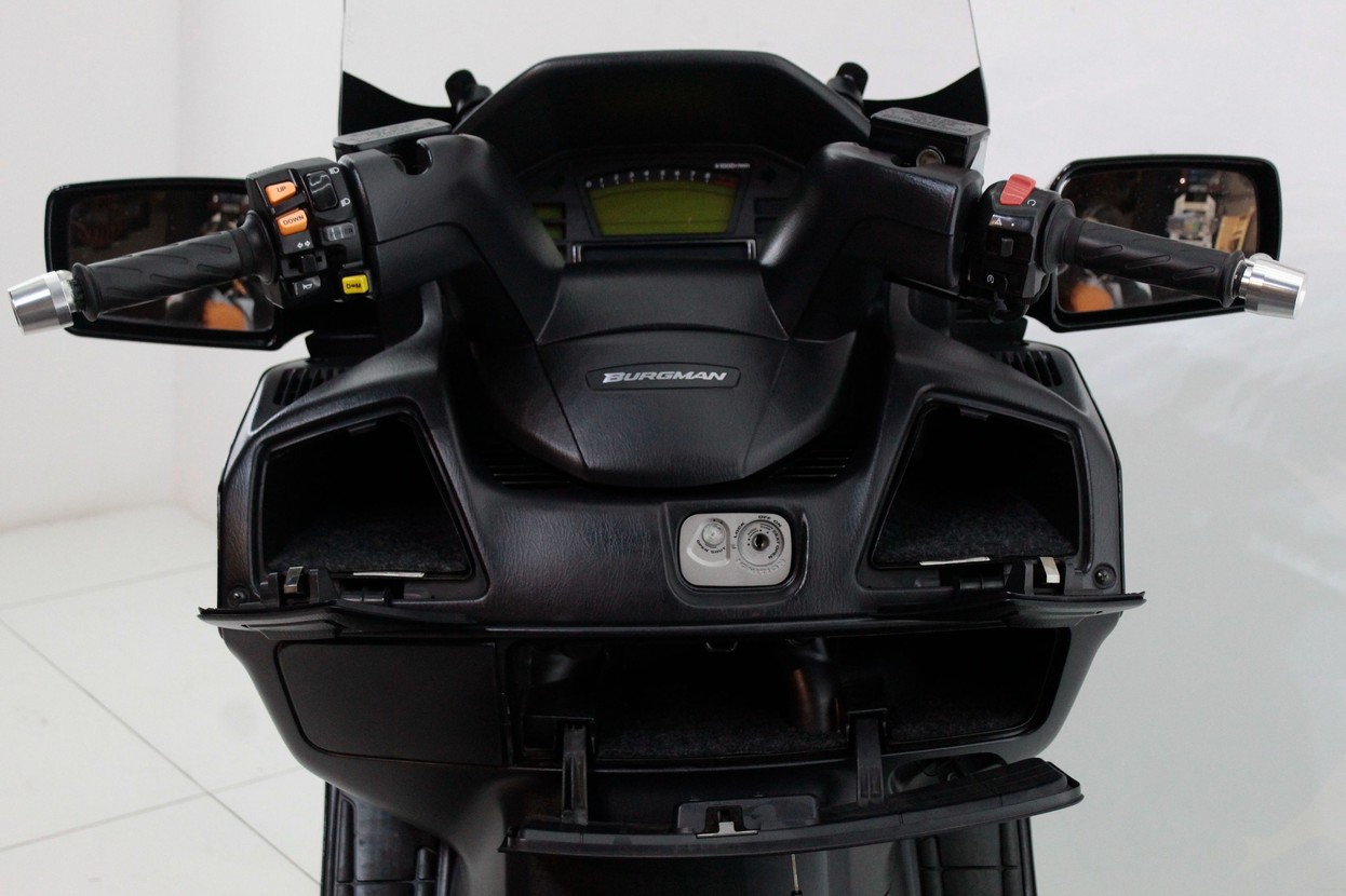 SUZUKI BURGMAN 650