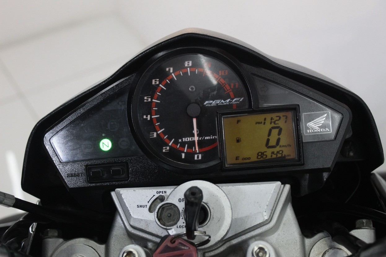 HONDA CB 300R