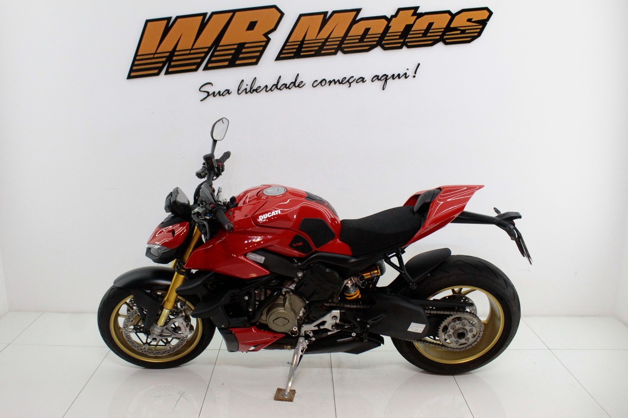 DUCATI STREETFIGHTER V4 S