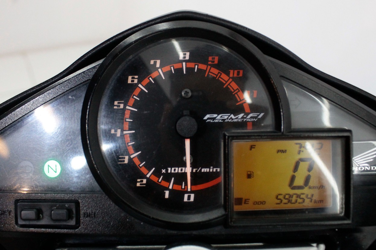 HONDA CB 300R