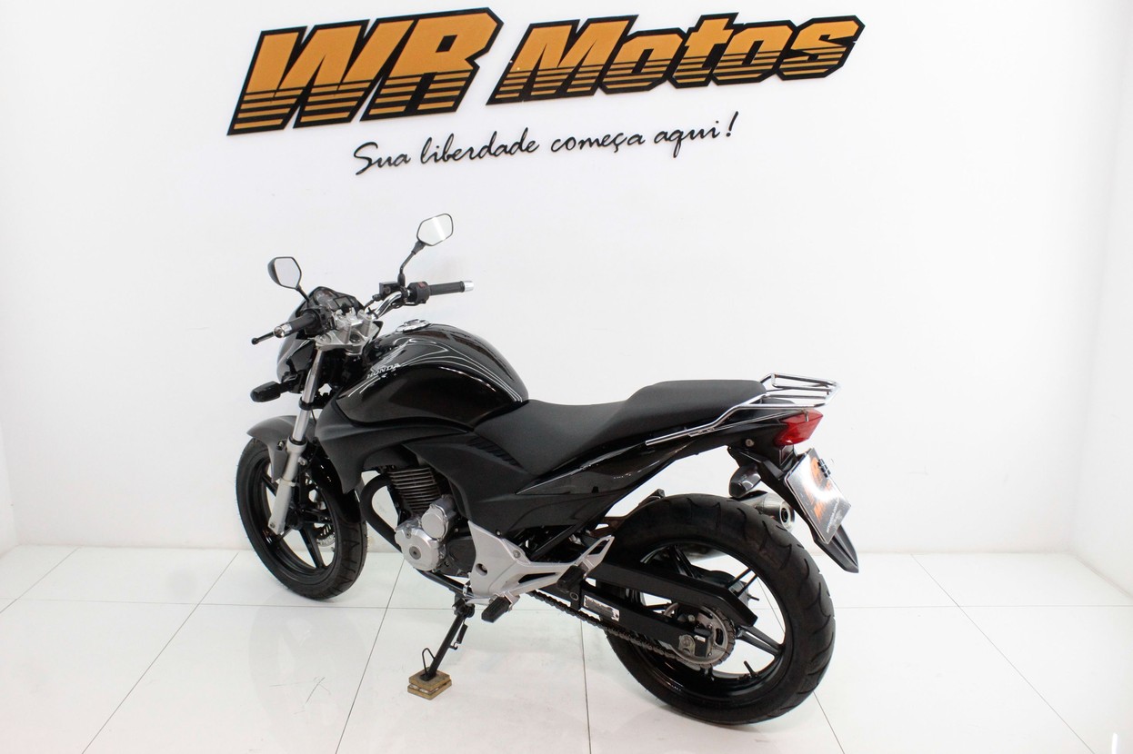 HONDA CB 300R