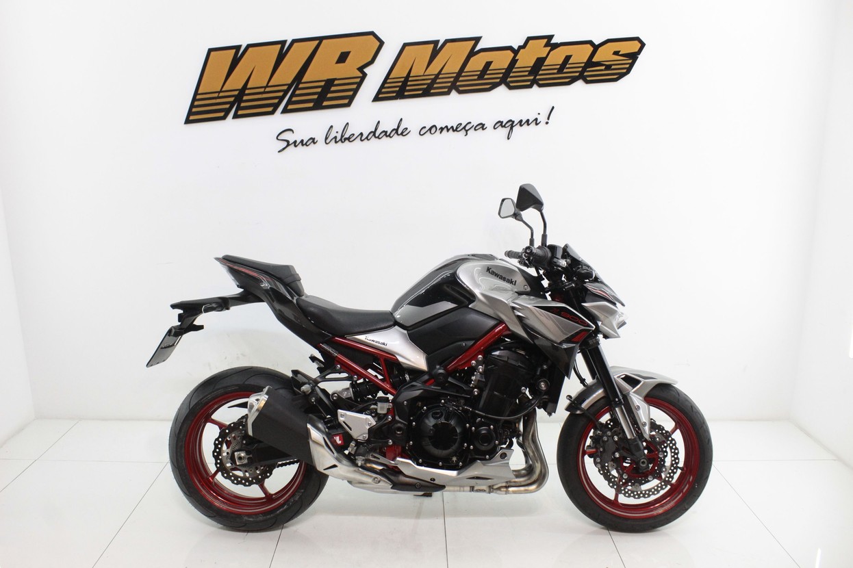 KAWASAKI Z900