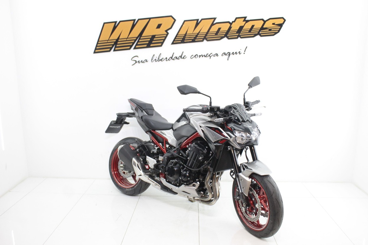 KAWASAKI Z900