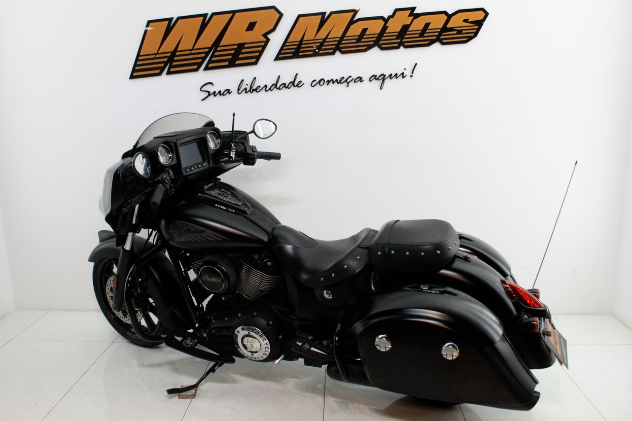 INDIAN CHIEFTAIN DARK HORSE