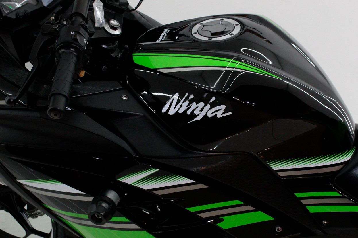 KAWASAKI NINJA 300 ABS