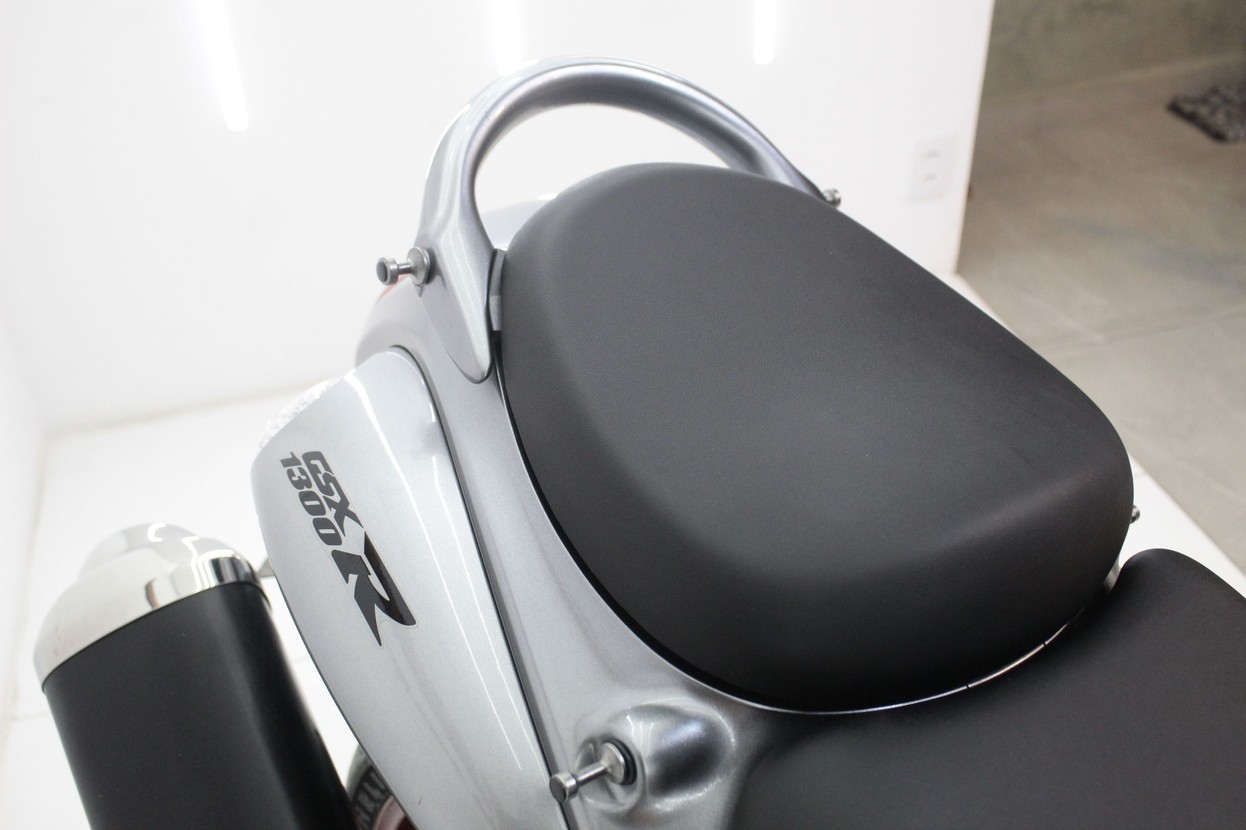 SUZUKI HAYABUSA GSX 1300RA