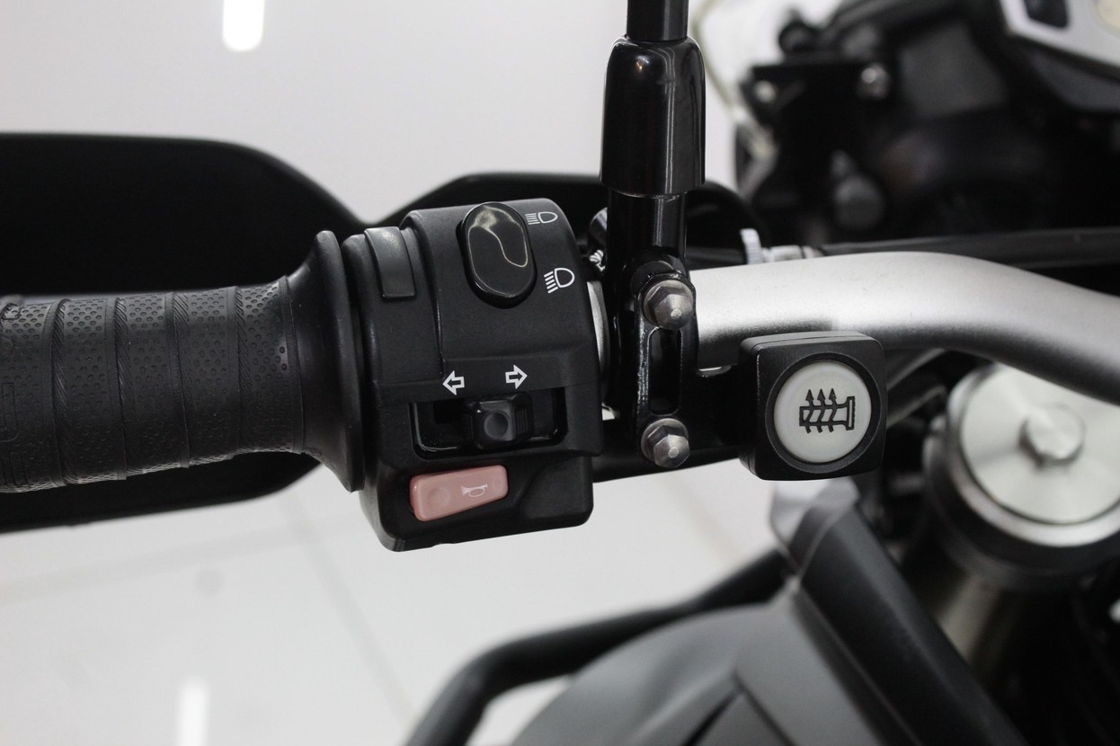 TRIUMPH TIGER 800XC
