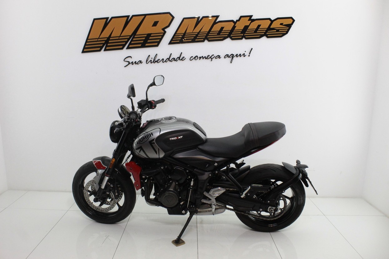 TRIUMPH TRIDENT TRIBUTE