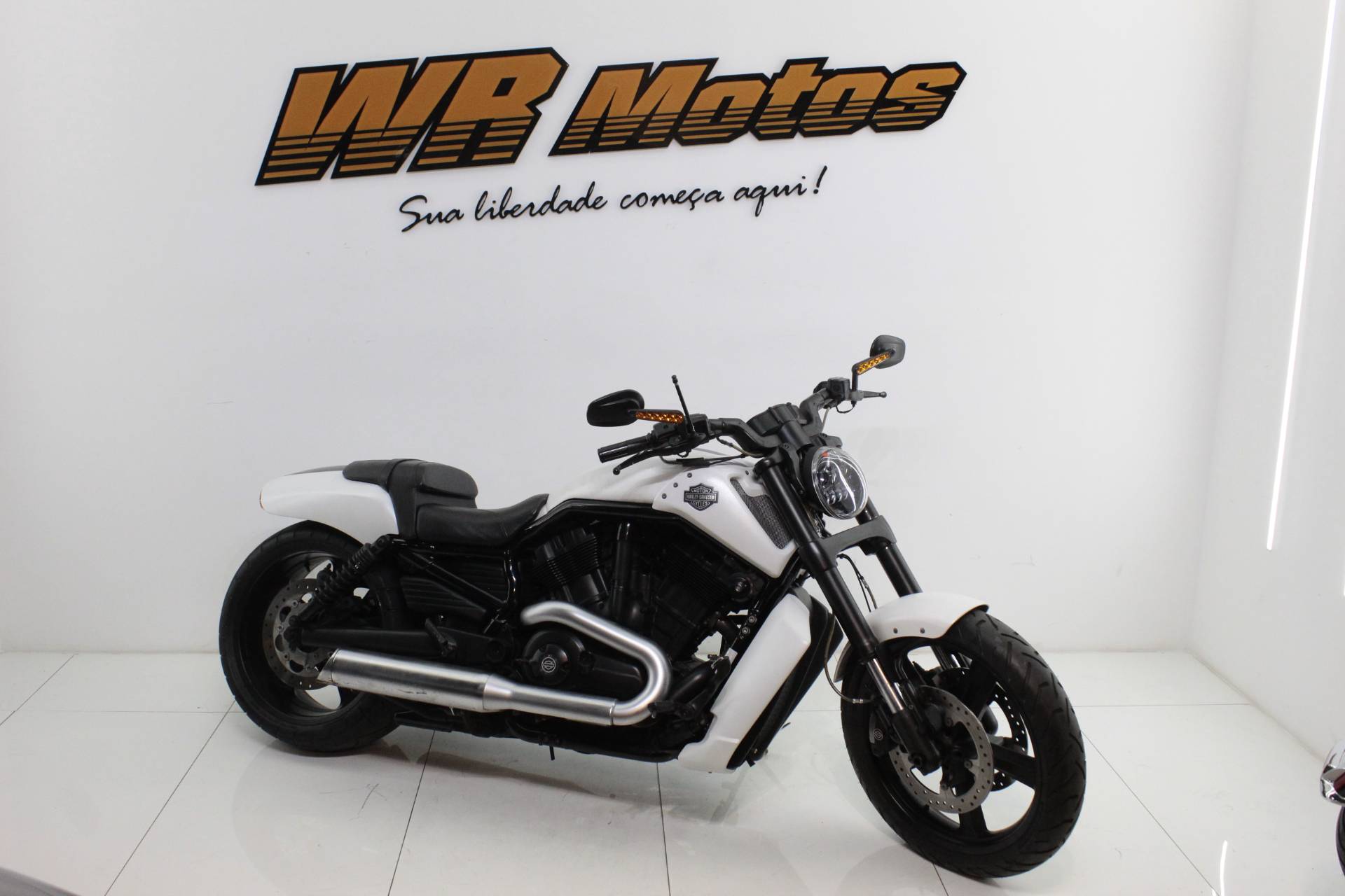 HARLEY-DAVIDSON V ROD MUSCLE