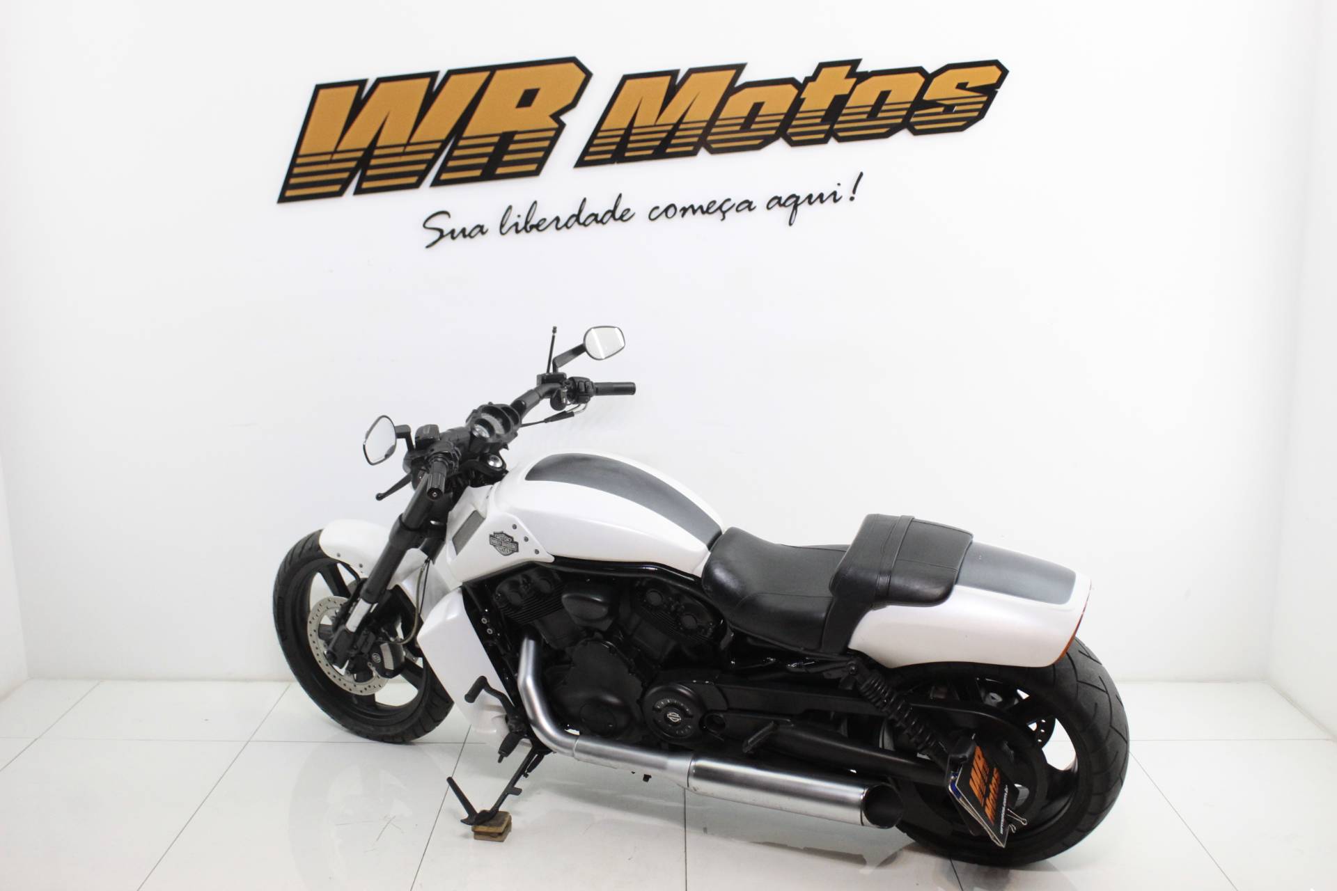 HARLEY-DAVIDSON V ROD MUSCLE