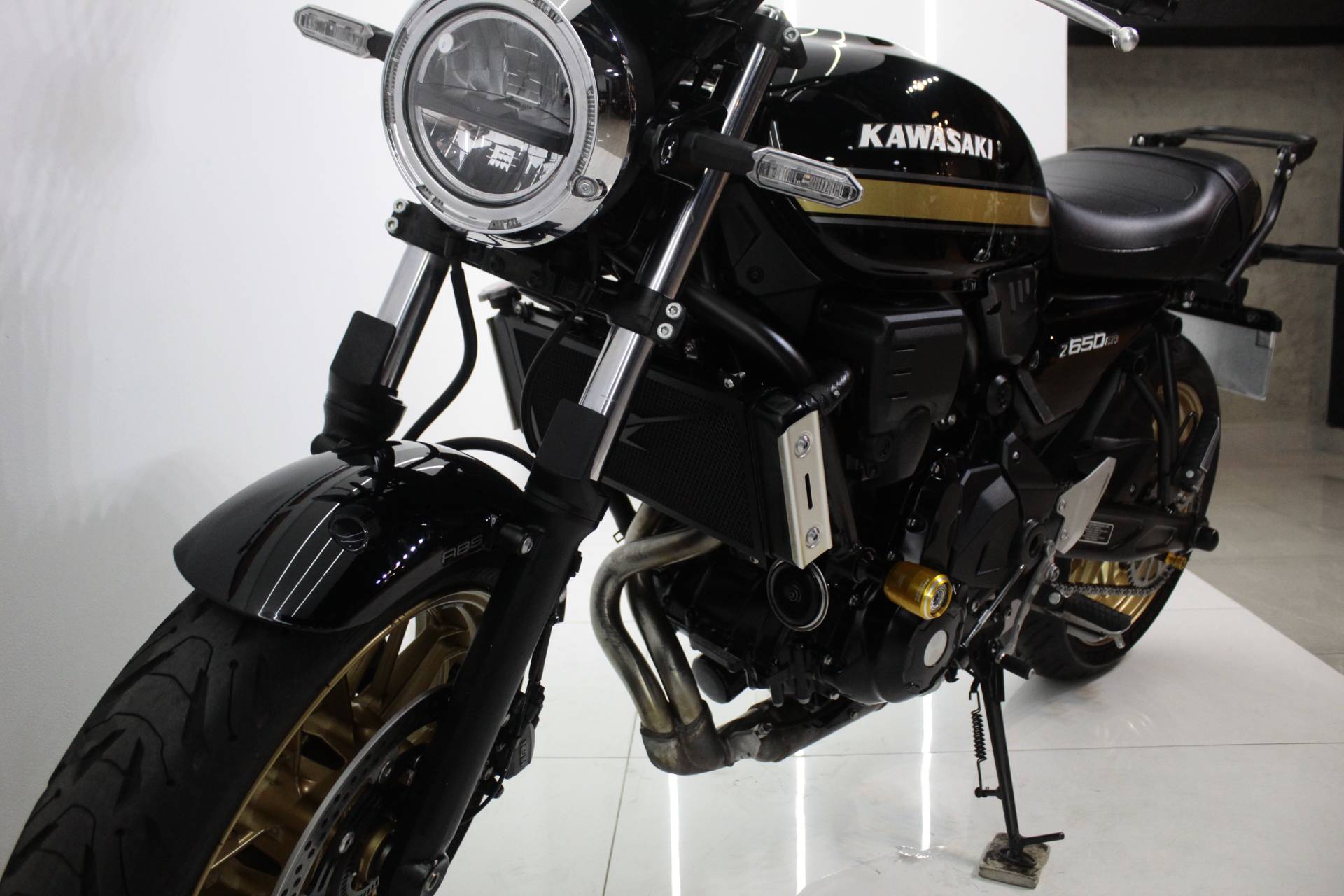 KAWASAKI Z650 ABS
