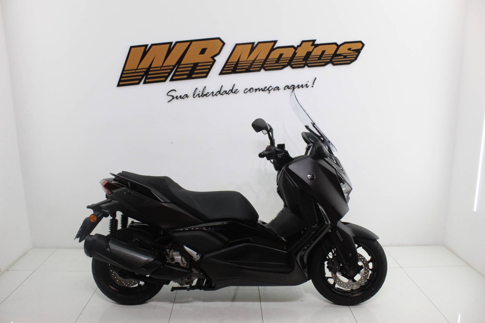 YAMAHA XMAX 300 CONNECTED ABS