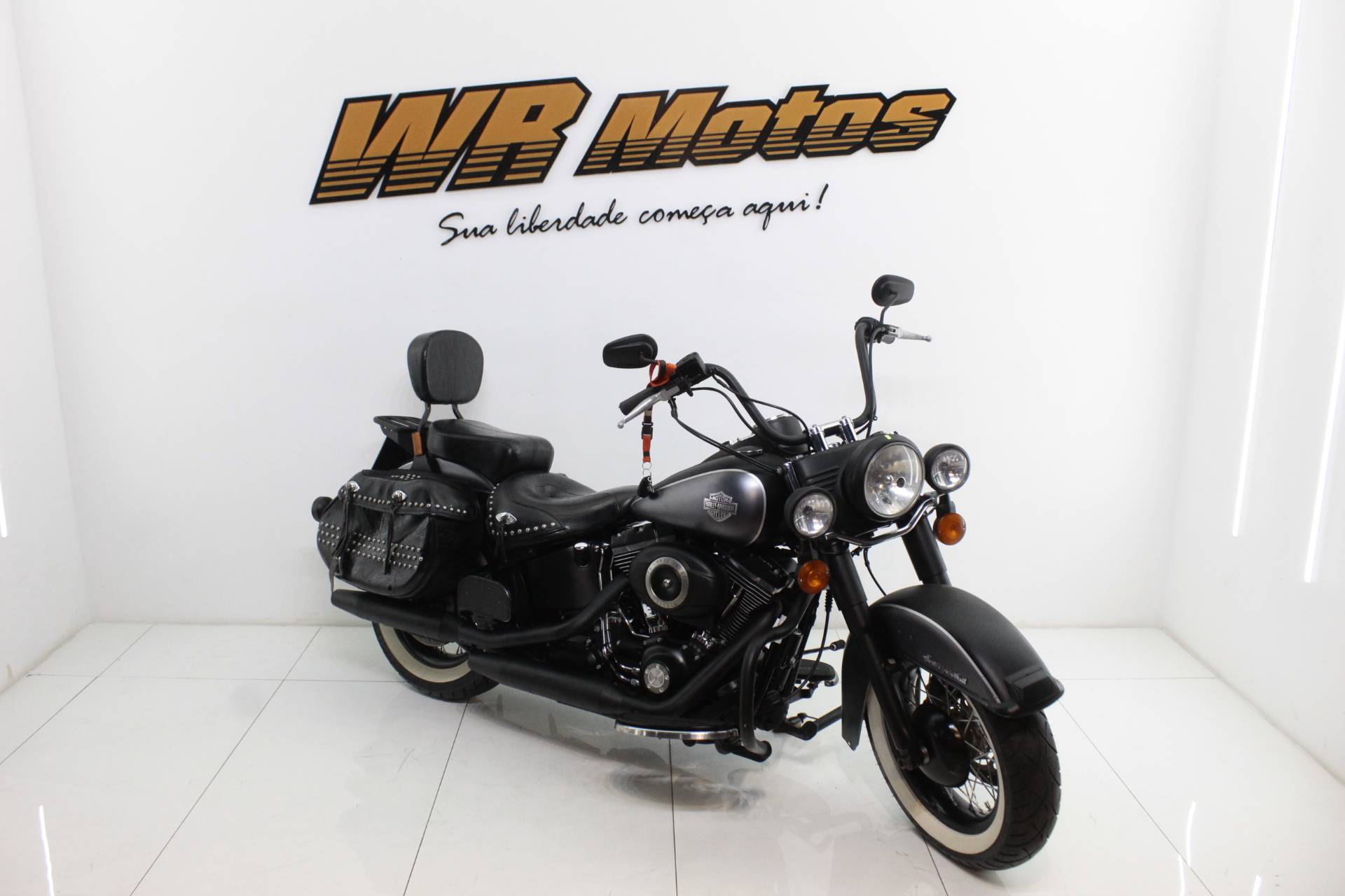 HARLEY-DAVIDSON HERITAGE SOFTAIL CLASSIC