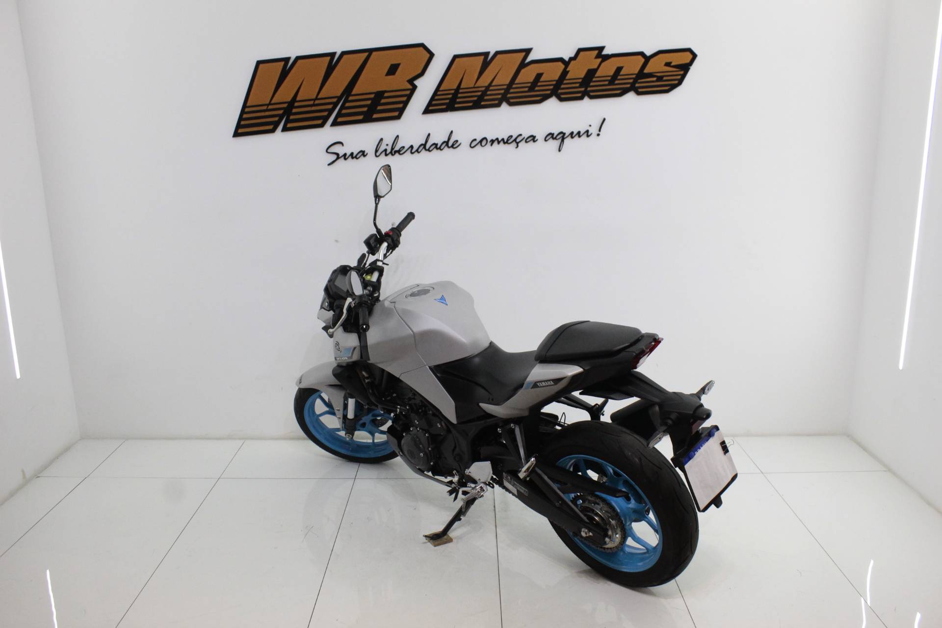 YAMAHA MT-03 CONNECTED ABS