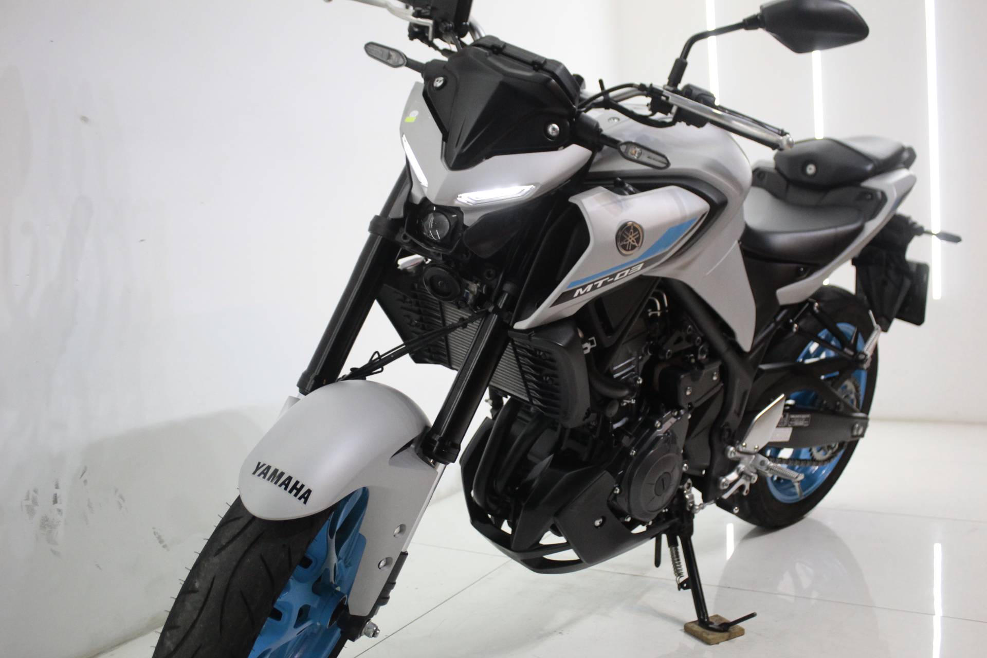 YAMAHA MT-03 CONNECTED ABS