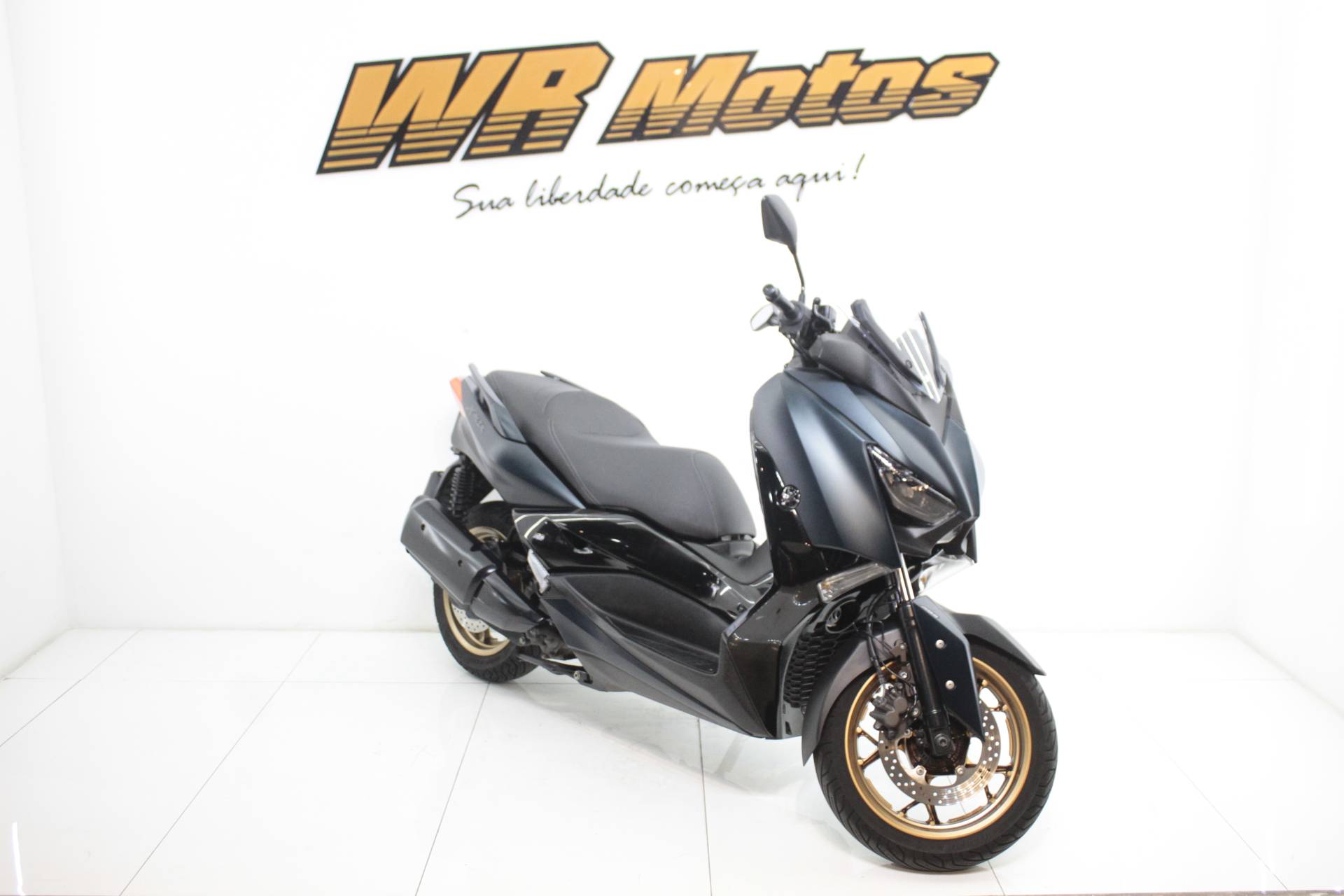 YAMAHA XMAX ABS