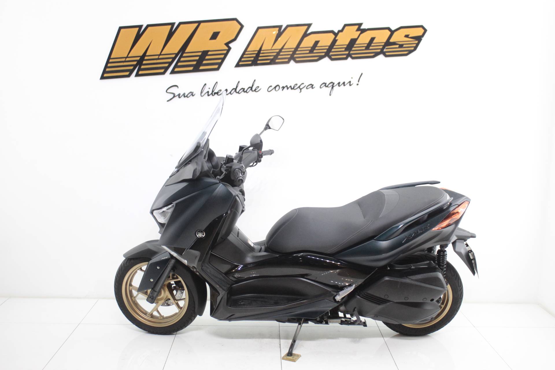 YAMAHA XMAX ABS