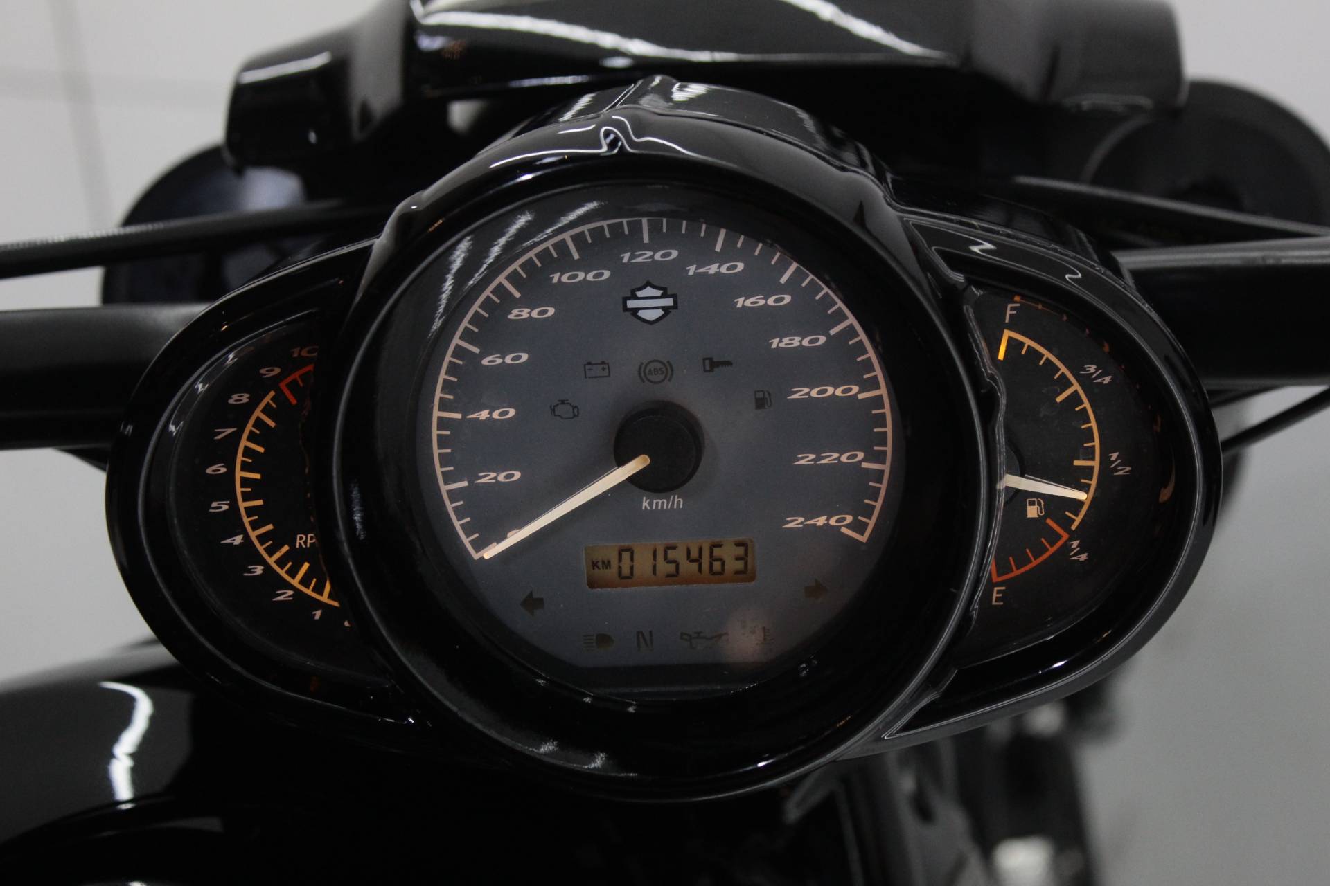 HARLEY-DAVIDSON V ROD MUSCLE