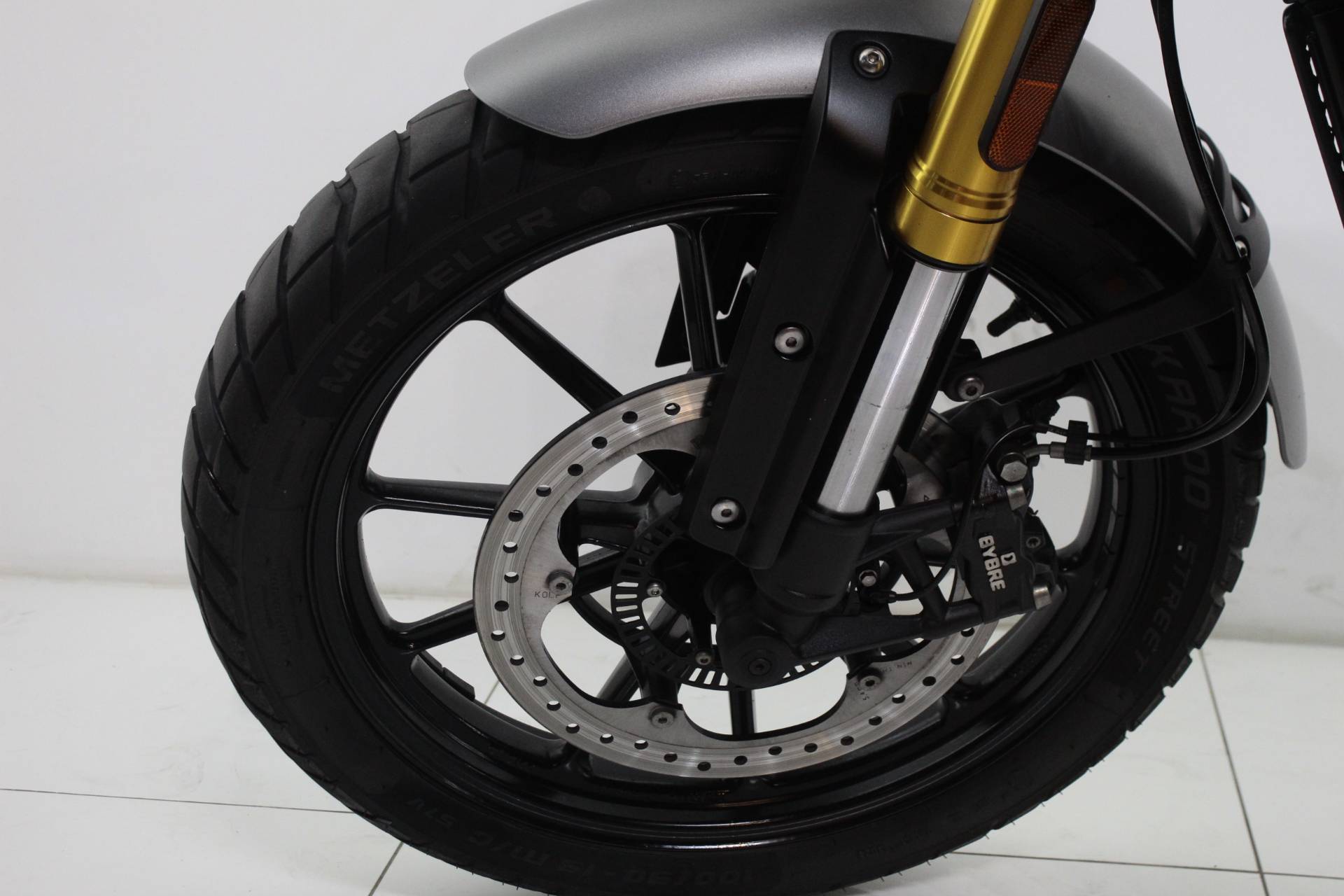 TRIUMPH SCRAMBLER