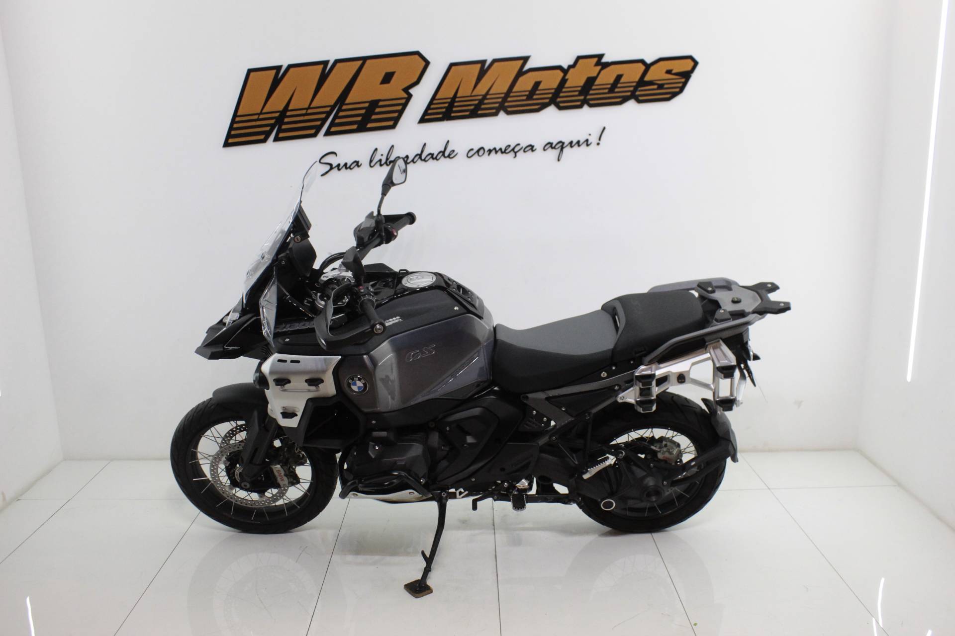 BMW R 1300 GS ADVENTURE TRIPLE BLACK