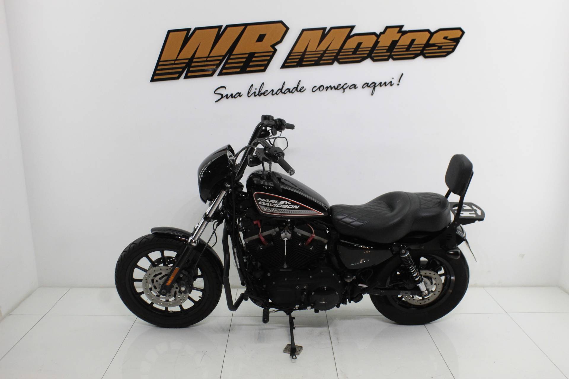 HARLEY-DAVIDSON SPORTSTER XL 883 R